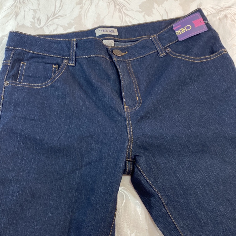 Cherokee Straight Jeans - Picture 4 of 9